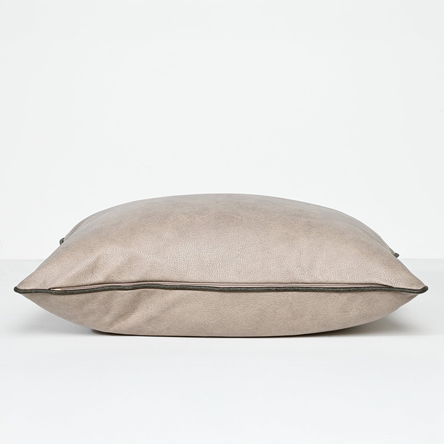 SMOOTH GRAIN TAUPE