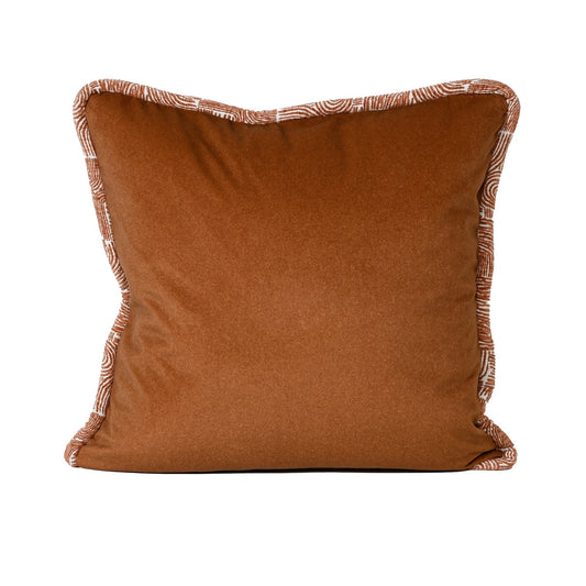 CHESTNUT FELT WITH THICK ABTRACT TRIM